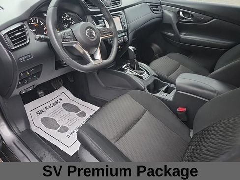 Used 2017 Nissan Rogue SV w/ SV Premium Package AWD/4WD image 14