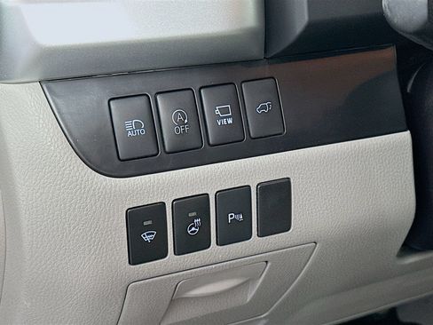 Used 2018 Toyota Highlander Limited Platinum AWD/4WD image 10