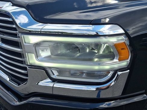 Used 2024 RAM 2500 Laramie AWD/4WD image 9