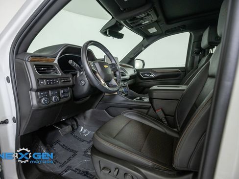 Used 2024 Chevrolet Suburban High Country w/ Advanced Technology Package AWD/4WD image 10
