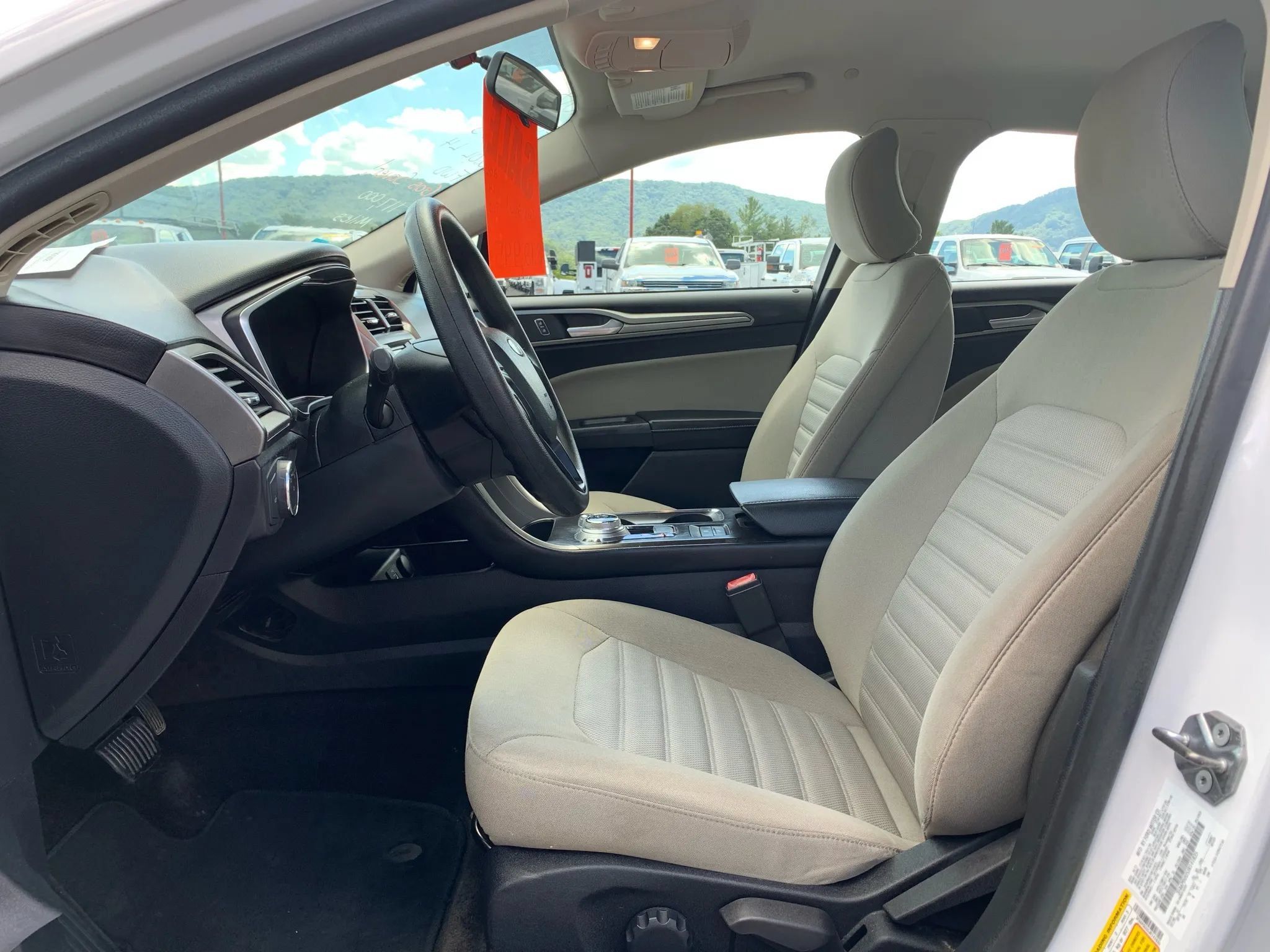 Used 2018 Ford Fusion S FWD image 9