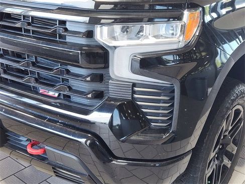 Used 2024 Chevrolet Silverado 1500 LT Trail Boss w/ Convenience Package II AWD/4WD image 8