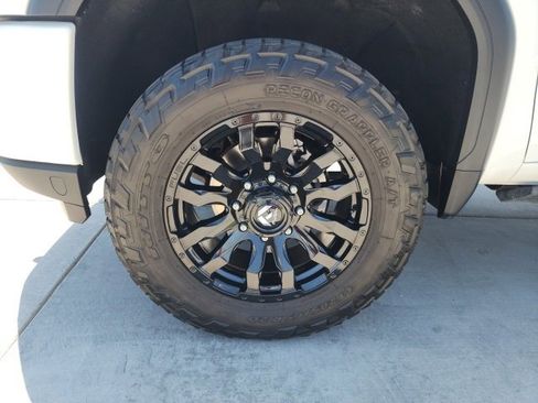 Used 2022 GMC Sierra 2500 AT4 w/ AT4 Preferred Package image 25