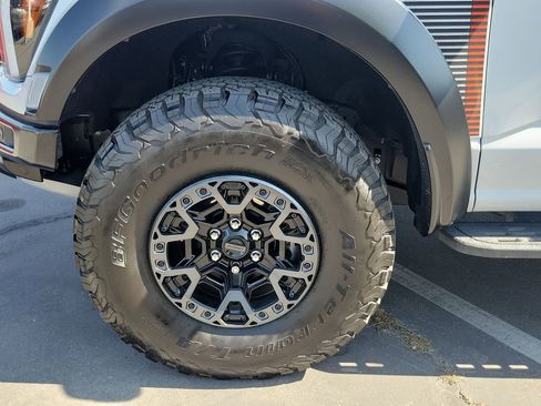 Used 2025 Ford F150 Raptor w/ Equipment Group 803A Raptor R AWD/4WD image 37