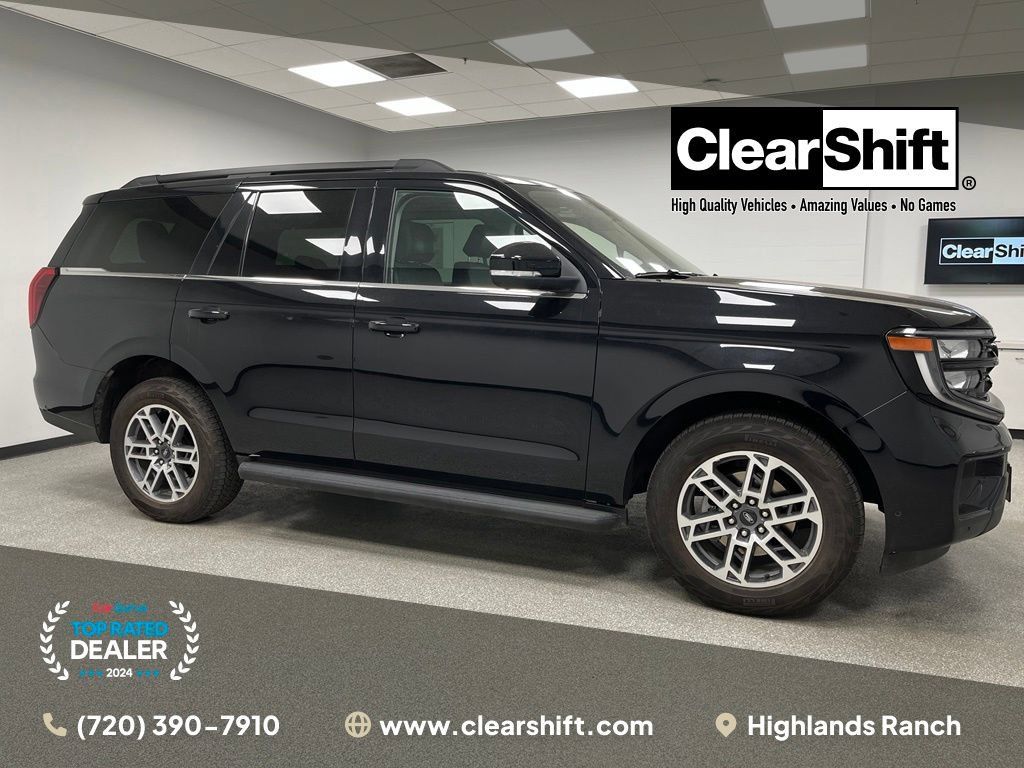 Used 2025 Ford Expedition Active AWD/4WD image 1