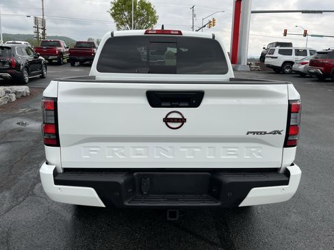 Used 2023 Nissan Frontier PRO-4X w/ Pro Convenience Package AWD/4WD image 6