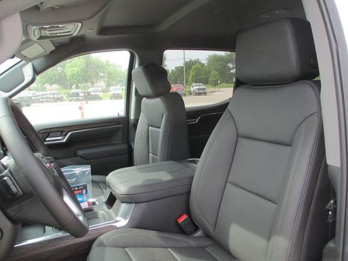 New 2026 GMC Sierra 1500 SLT w/ SLT Premium Package AWD/4WD image 13