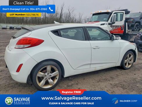 Used 2013 Hyundai Veloster FWD image 4
