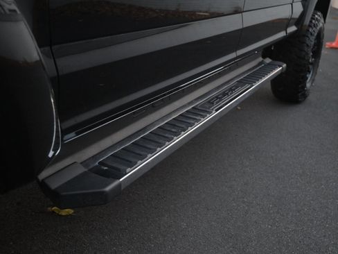 Used 2021 Ford F250 XLT w/ XLT Premium Package image 17