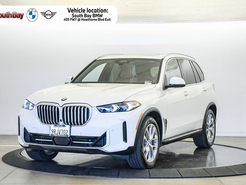 Certified 2024 BMW X5 xDrive40i w/ Parking Assistance Package AWD/4WD image 1