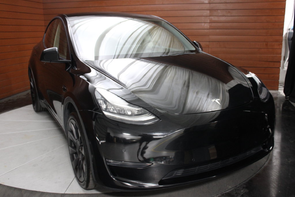 Used 2021 Tesla Model Y Long Range AWD/4WD image 5