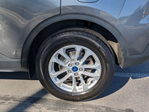 Used 2022 Ford Escape SE w/ Cold Weather Package image 8