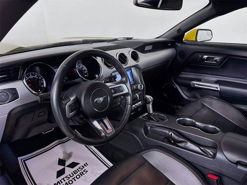 Used 2017 Ford Mustang Premium image 9