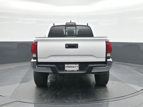 Used 2019 Toyota Tacoma SR5 image 17