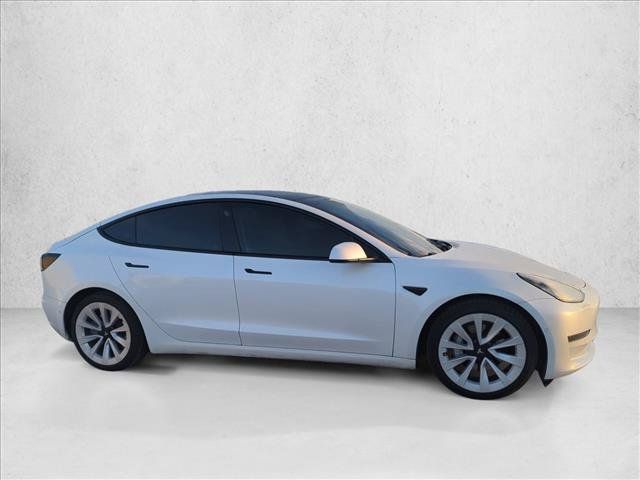 Used 2021 Tesla Model 3 Standard Range Plus RWD image 4