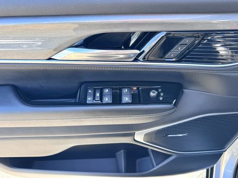 Used 2022 Jeep Wagoneer Series I image 9