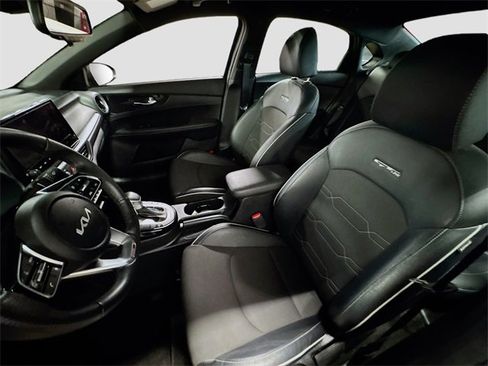 Used 2023 Kia Forte GT-Line image 15