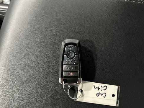 Used 2025 Ford F150 Lariat w/ Equipment Group 501A Mid image 34