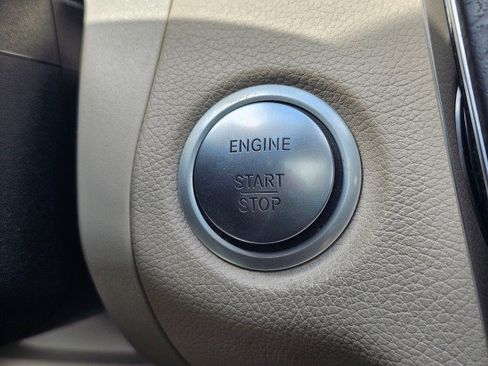 Used 2016 Mercedes-Benz C 300 Sedan image 40