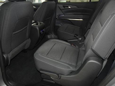 New 2026 Chevrolet Traverse LT w/ Driver Confidence Package AWD/4WD image 40