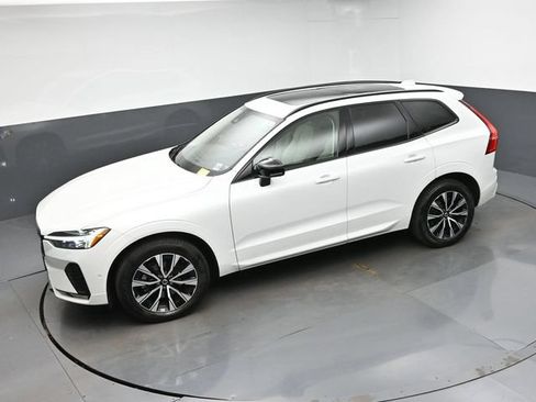 Used 2024 Volvo XC60 B5 Plus w/ Protection Package Premier AWD/4WD image 20