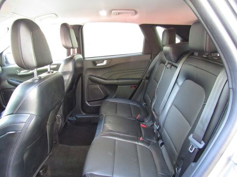 Used 2024 Ford Escape Platinum AWD/4WD image 16