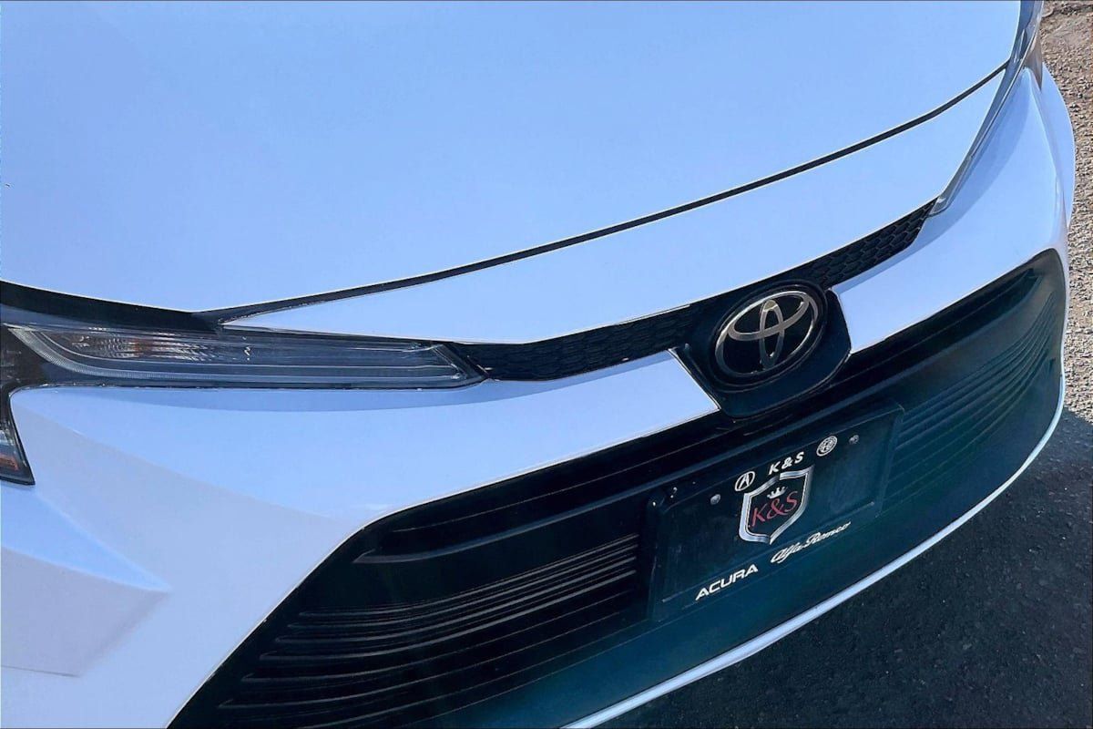 Used 2024 Toyota Corolla LE FWD image 27