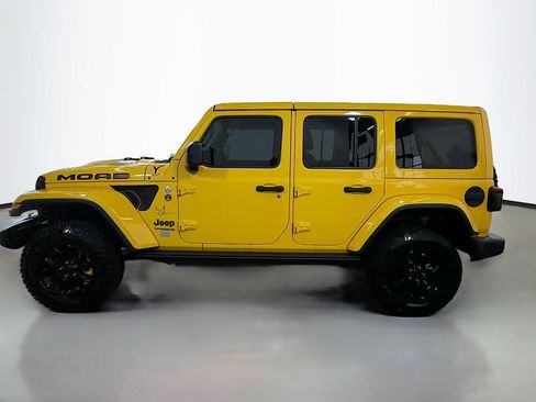 Used 2019 Jeep Wrangler Unlimited Sahara w/ Quick Order Package 24M Moab AWD/4WD image 6
