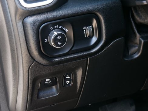Used 2020 RAM 1500 Big Horn AWD/4WD image 29
