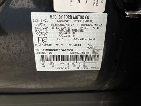 Used 2023 Ford Explorer XLT image 38