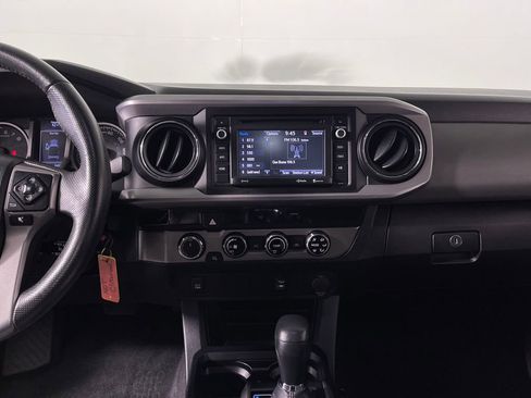 Used 2016 Toyota Tacoma SR5 image 15