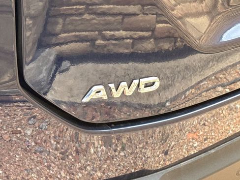 Certified 2025 Honda Pilot Touring image 9