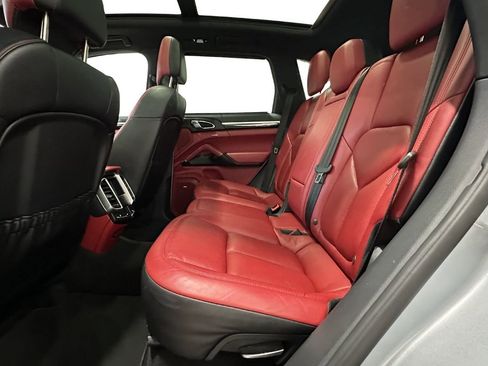 Used 2017 Porsche Cayenne Platinum Edition AWD/4WD image 13