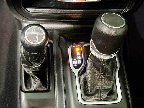 Used 2023 Jeep Wrangler Altitude image 24