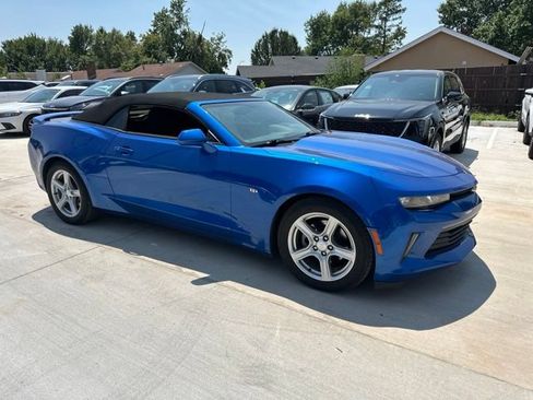 Used 2018 Chevrolet Camaro LT RWD image 16