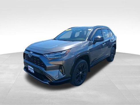 Used 2022 Toyota RAV4 XSE w/ XSE Grade Weather Package AWD/4WD image 11
