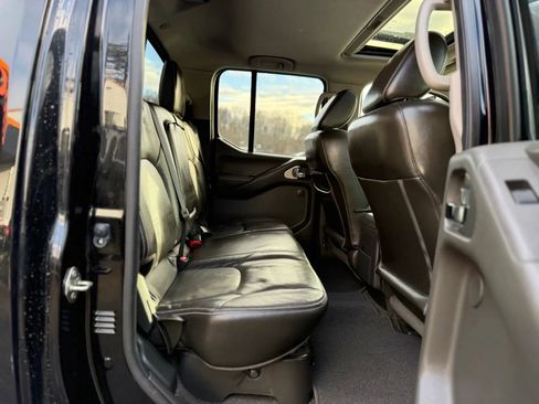 Used 2017 Nissan Frontier PRO-4X w/ Pro-4x Luxury Package image 30