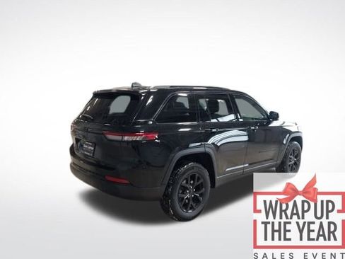 Used 2024 Jeep Grand Cherokee Altitude image 27