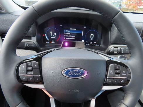 New 2026 Ford Explorer Platinum w/ LUX Leather Package image 9