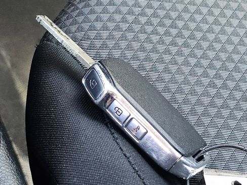 Used 2023 Kia Soul LX w/ Option Group 015 FWD image 32