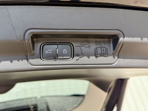 New 2026 Ford Explorer Active image 18