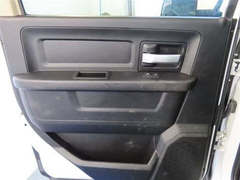 Used 2019 RAM 2500 Tradesman w/ Safety Group image 22