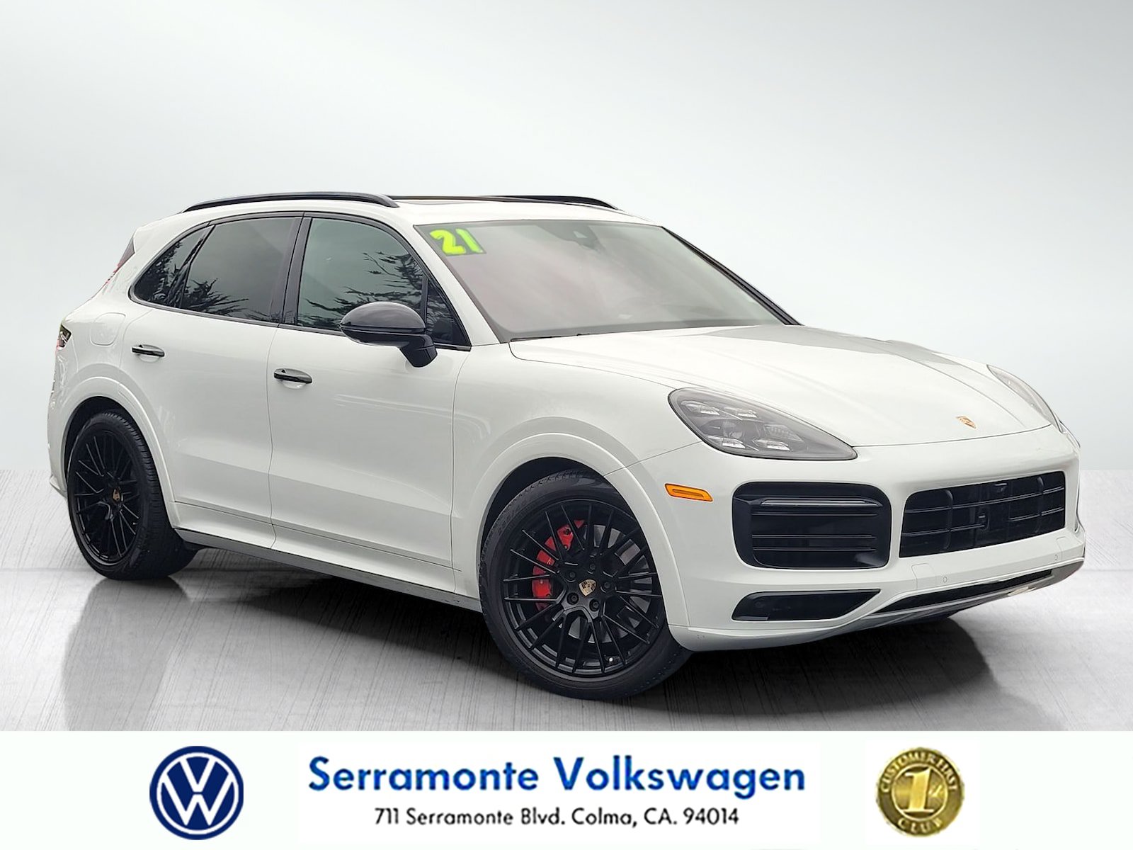 Used 2021 Porsche Cayenne GTS AWD/4WD image 1
