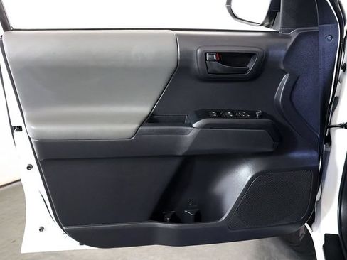 Used 2023 Toyota Tacoma SR AWD/4WD image 23