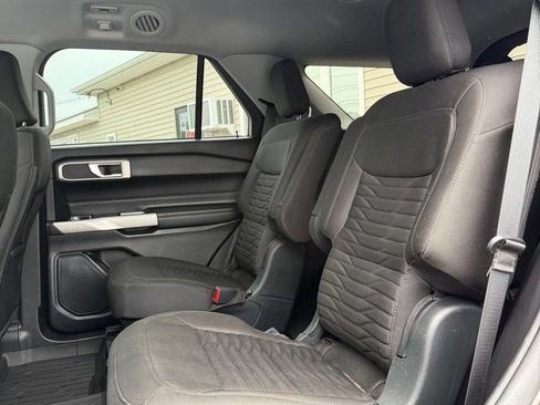 Used 2021 Ford Explorer XLT w/ Class III Trailer Tow Package AWD/4WD image 12