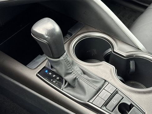 Used 2021 Toyota Camry XSE image 23