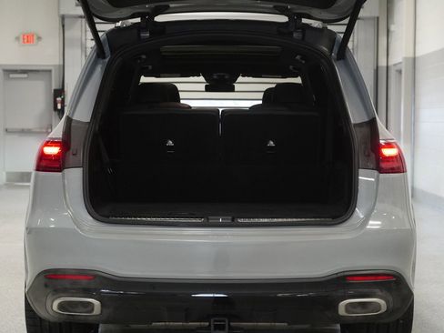 Certified 2024 Mercedes-Benz GLS 580 4MATIC image 32