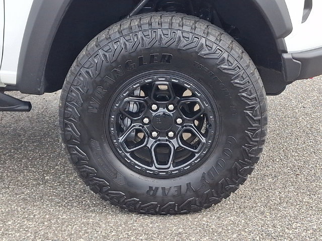 Used 2025 Chevrolet Colorado ZR2 w/ ZR2 Bison Edition AWD/4WD image 29