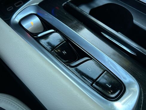 Used 2022 Buick Enclave Premium w/ Experience Buick Package image 30