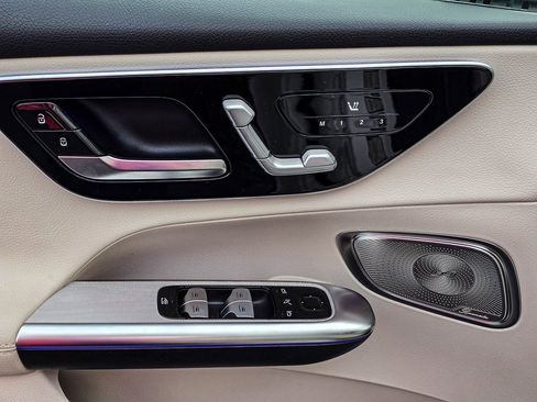 New 2026 Mercedes-Benz GLC 300 4MATIC image 14